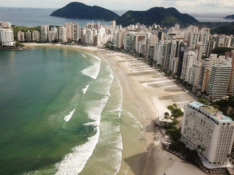 Apartamentos e praias do Guarujá no litoral de São Paulo - imagem 1