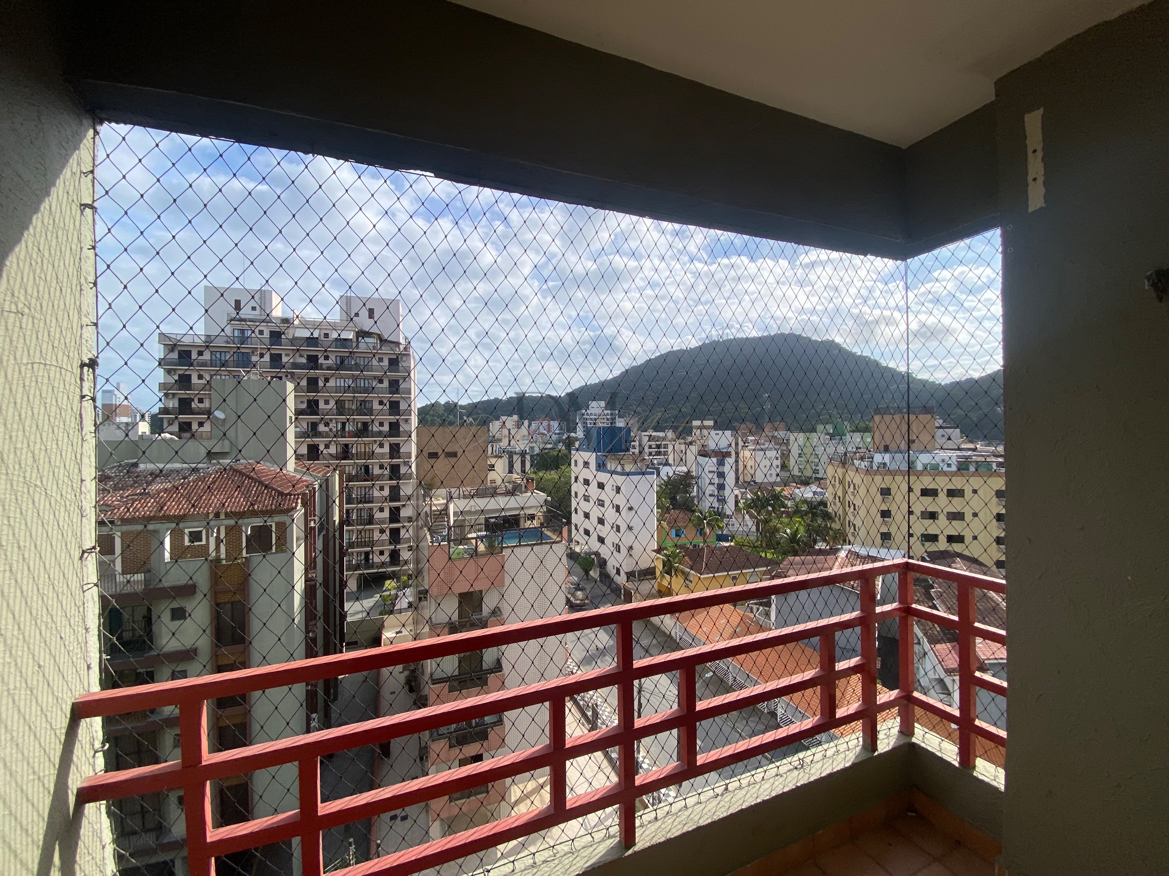 Apartamento 2 Dormitórios para Locação Anual na Praia da Enseada, Guarujá